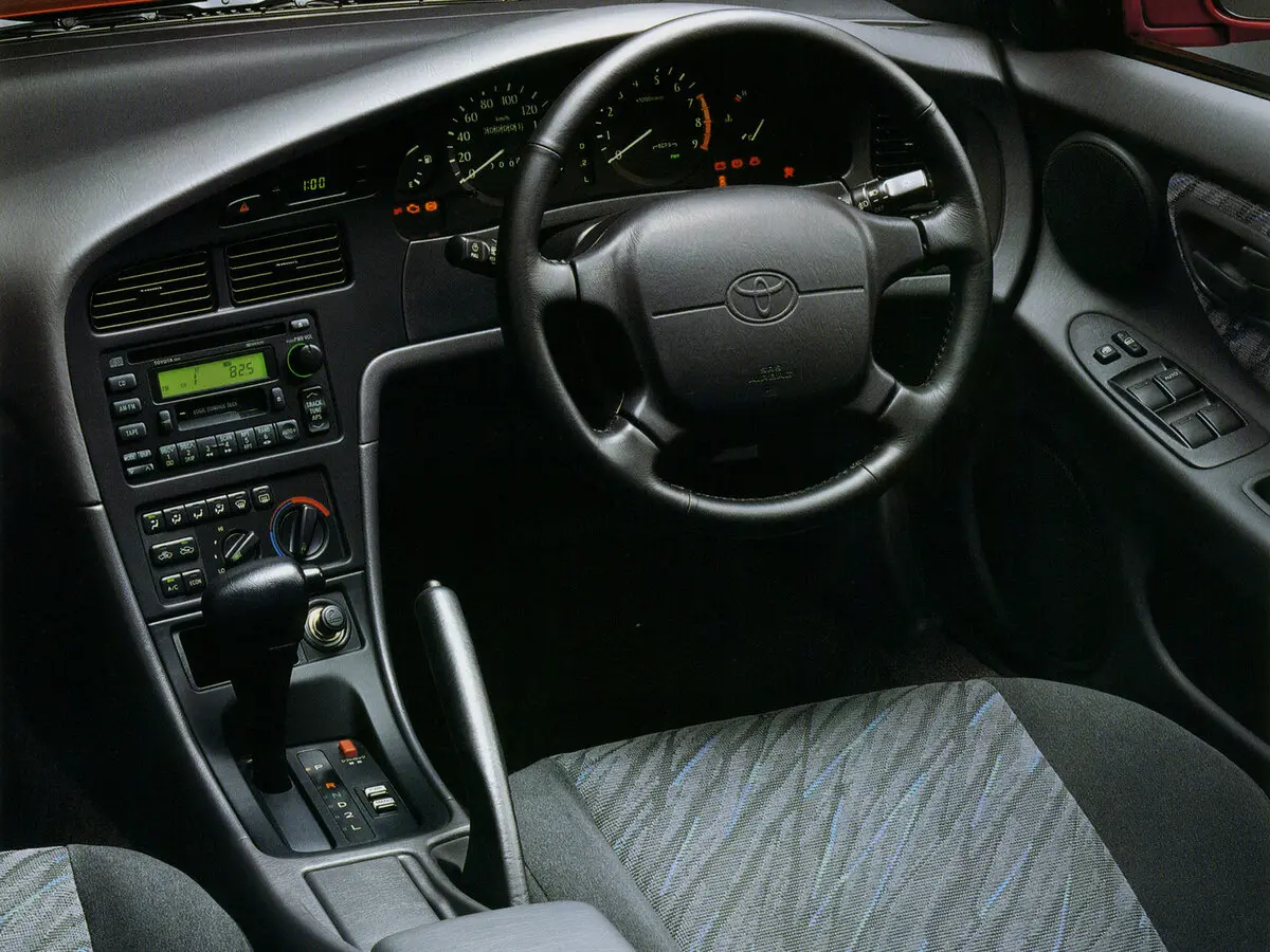 Toyota Carina ED III (T200) Седан-хардтоп — 照片 7