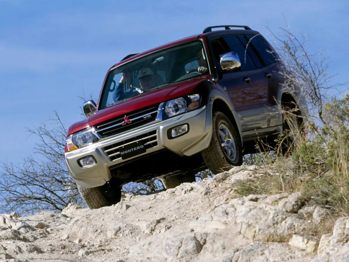 Mitsubishi Montero III Внедорожник 5 дв. — сүрөт 3