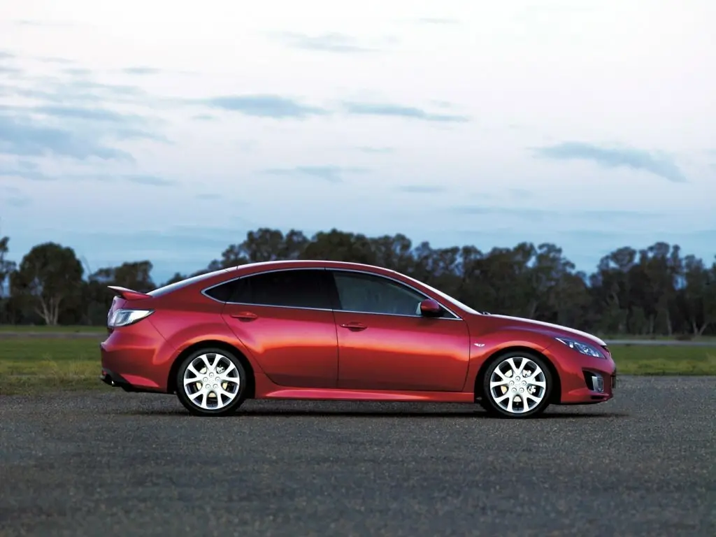Mazda Atenza II Лифтбек — 照片 2