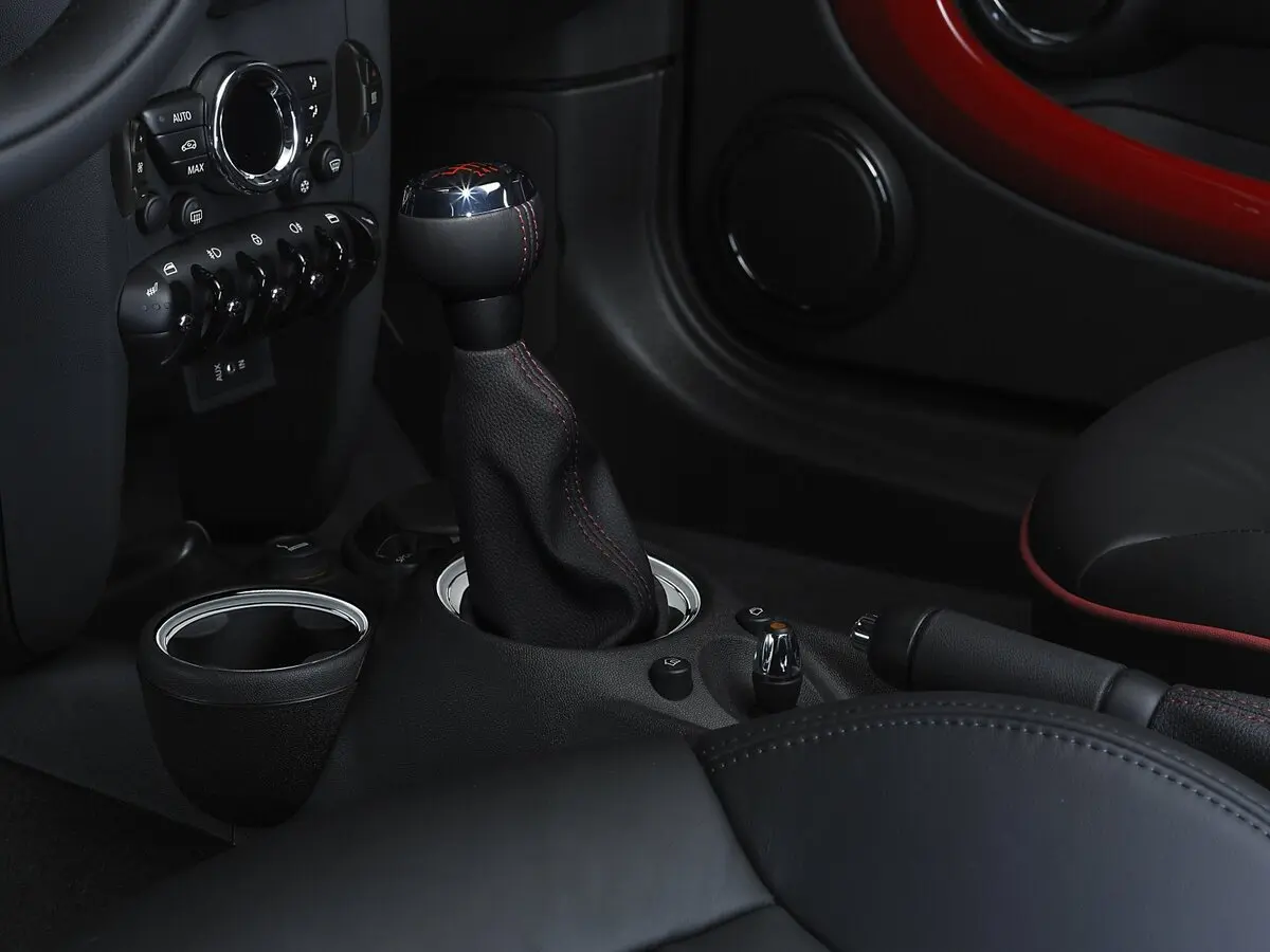 Mini Hatch II (R56) Рестайлинг Хэтчбек 3 дв. JCW — фото 8