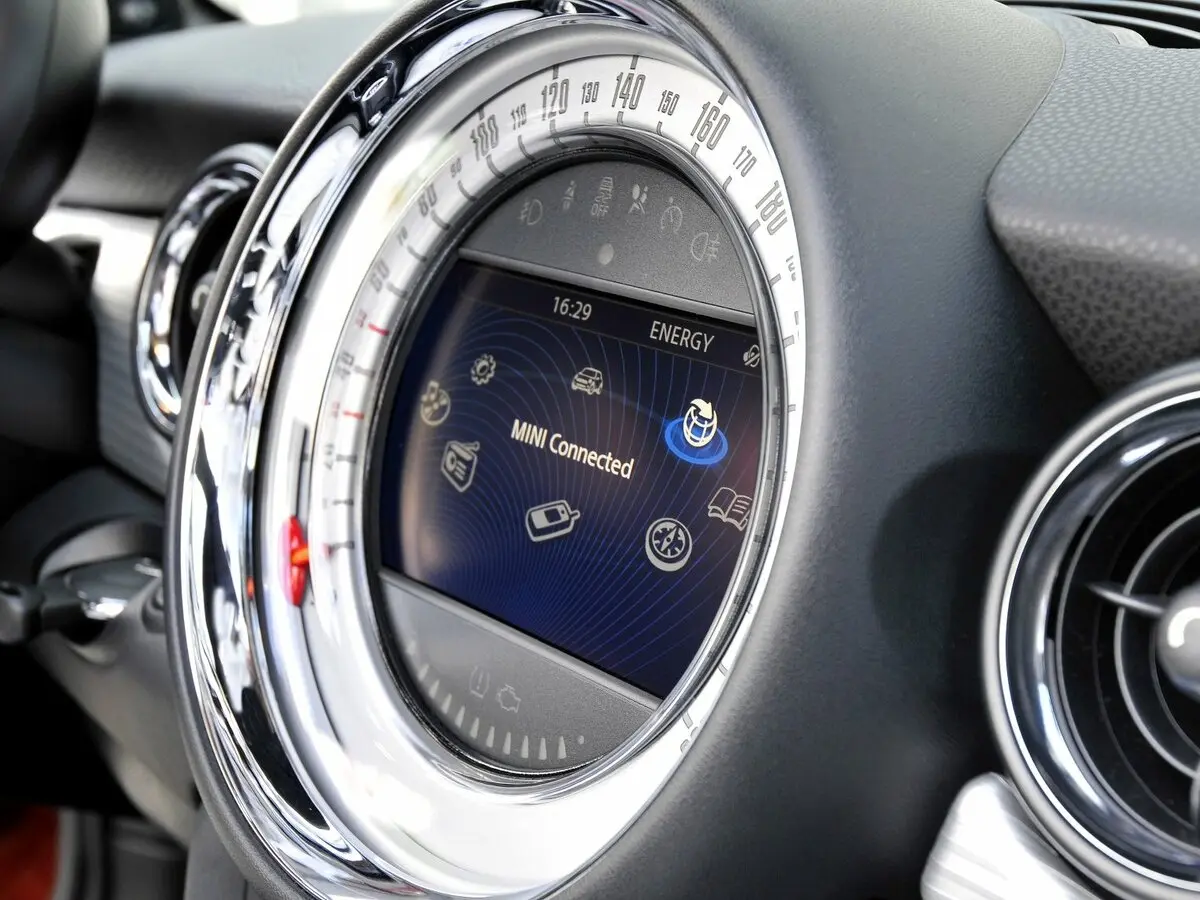 Mini Cabrio II Рестайлинг Кабриолет — photo 8