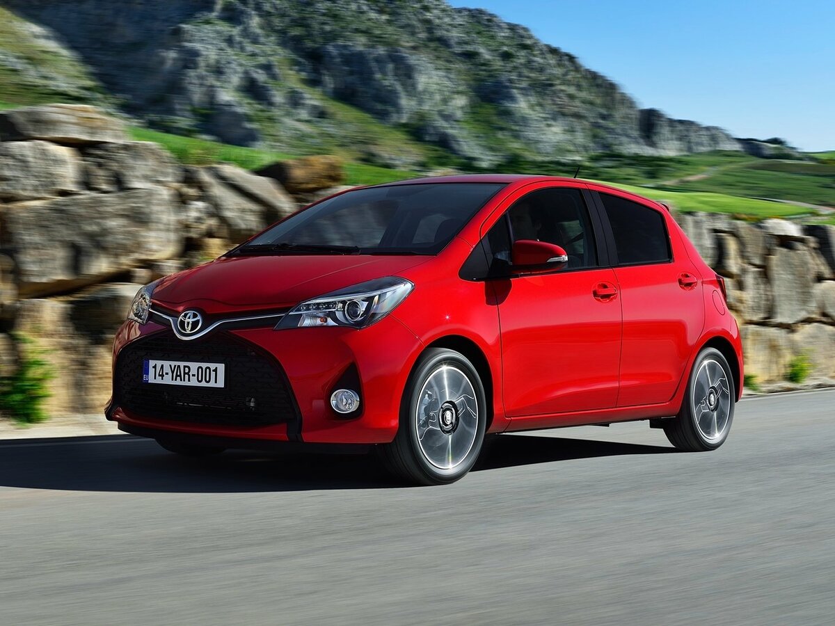 Toyota Yaris III Рестайлинг Хэтчбек 5 дв.