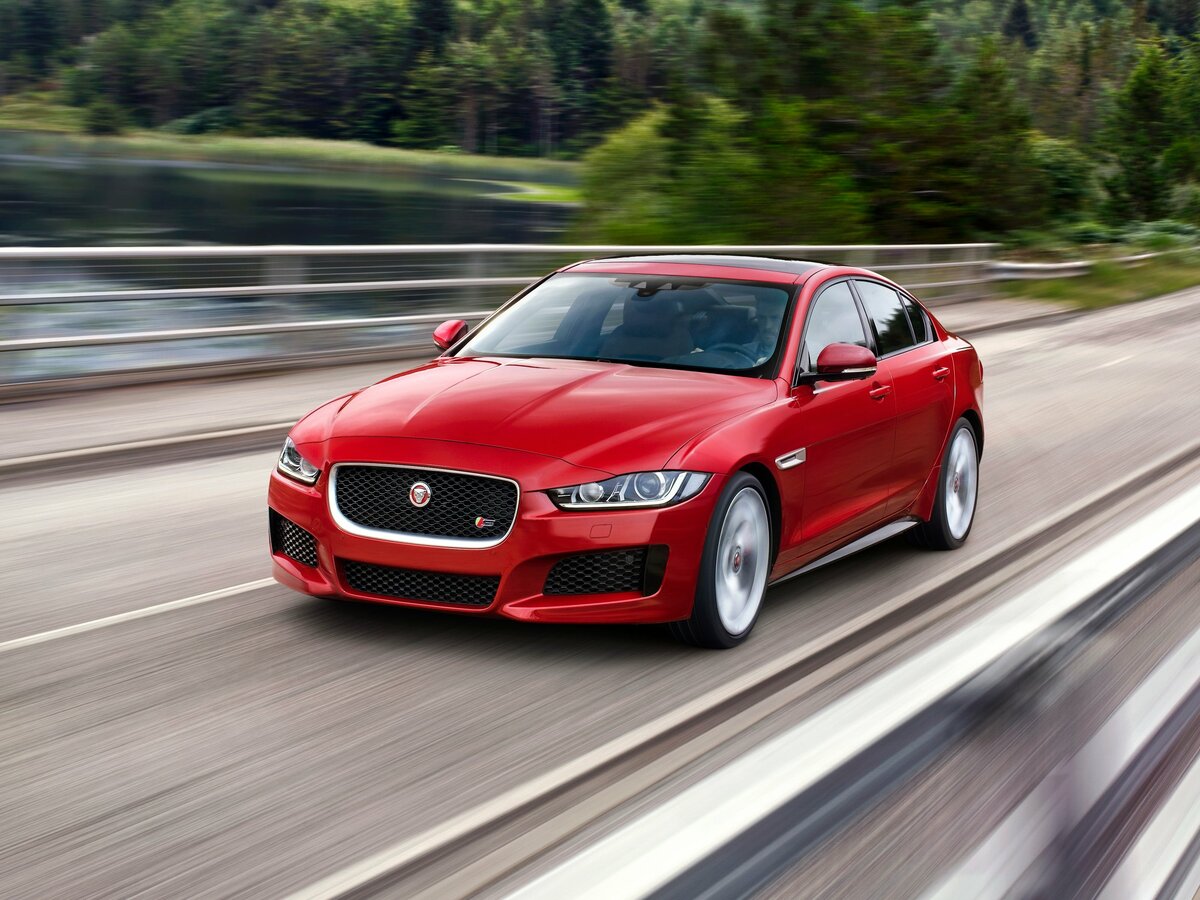 Jaguar XE I