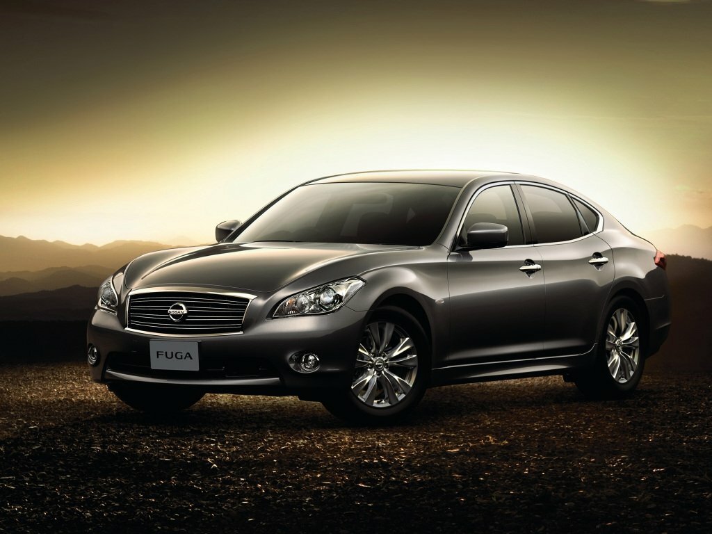 Nissan Fuga II