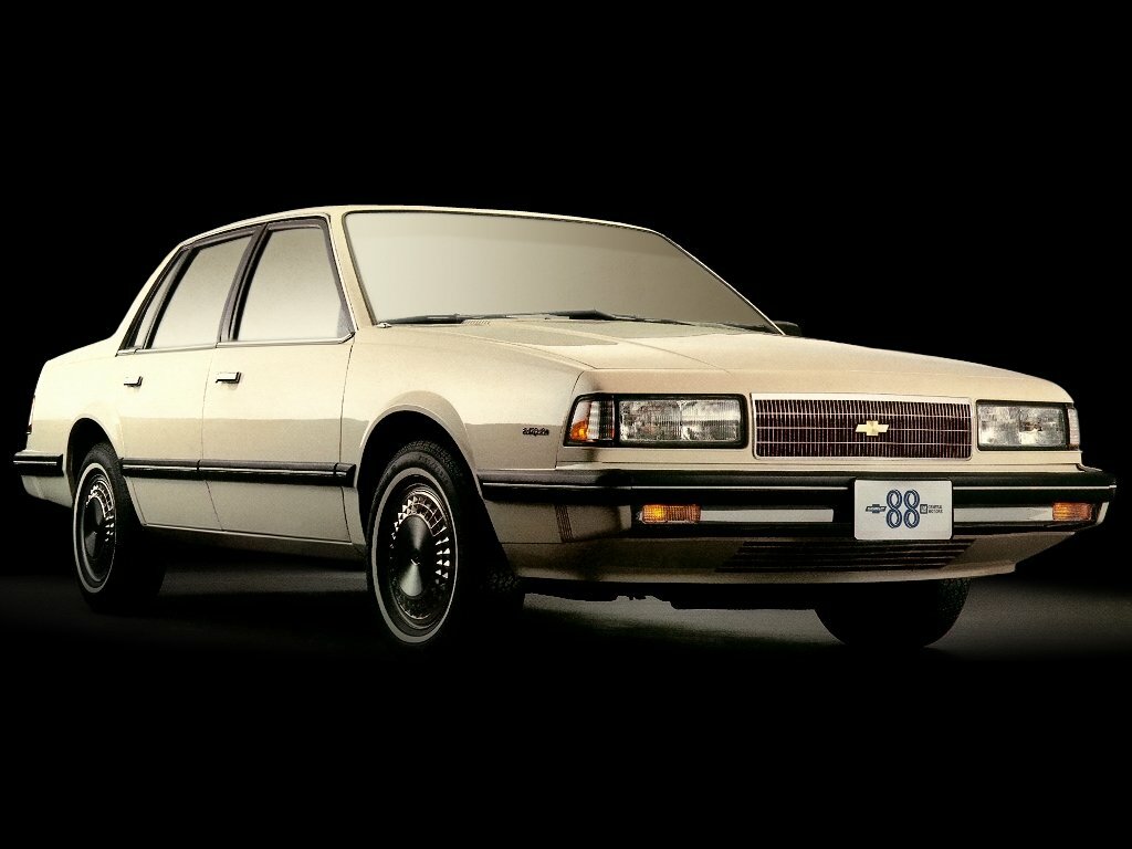 Chevrolet Celebrity 1982 – 1990 Седан