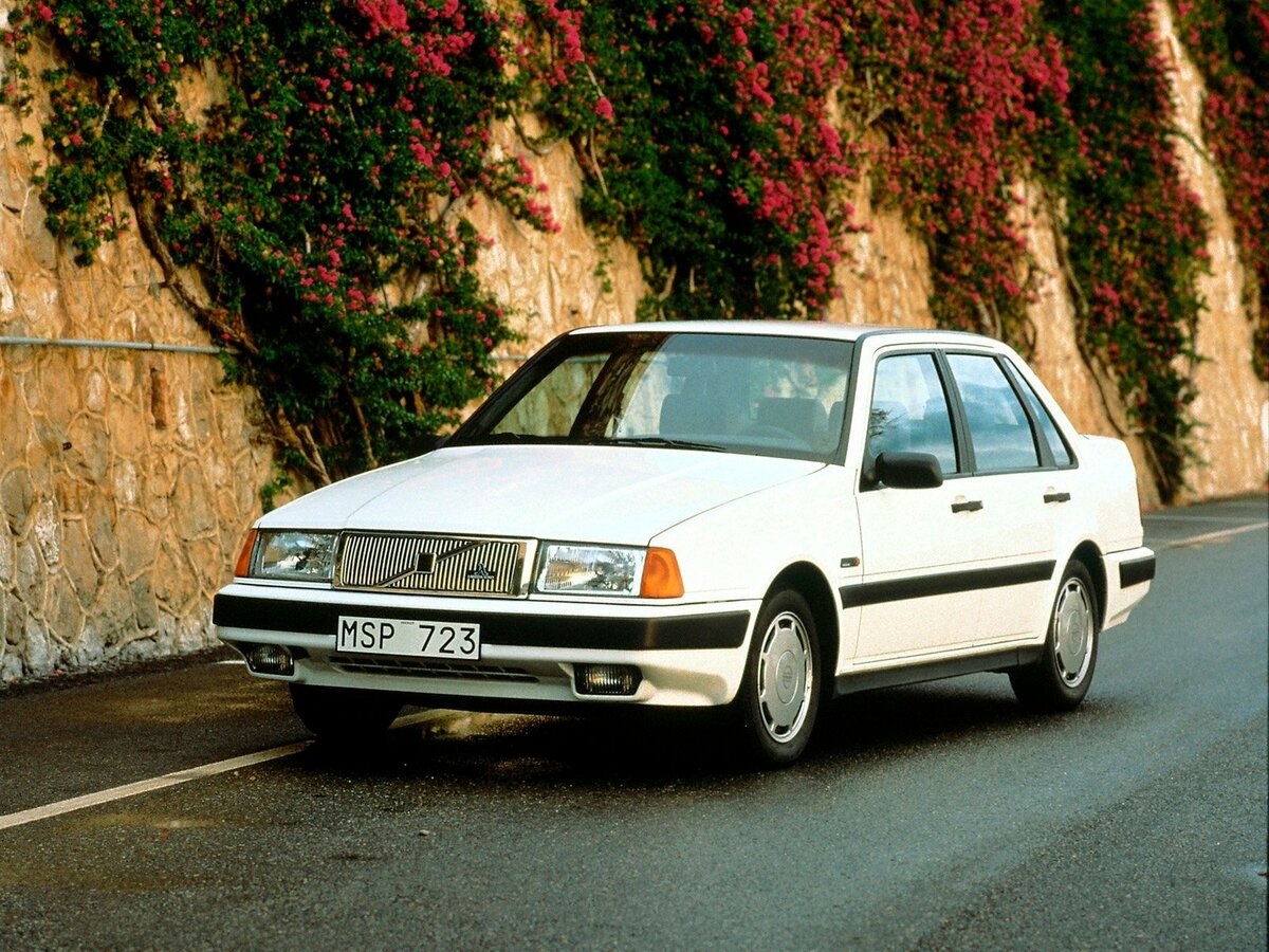 Volvo 460 1988 – 1997