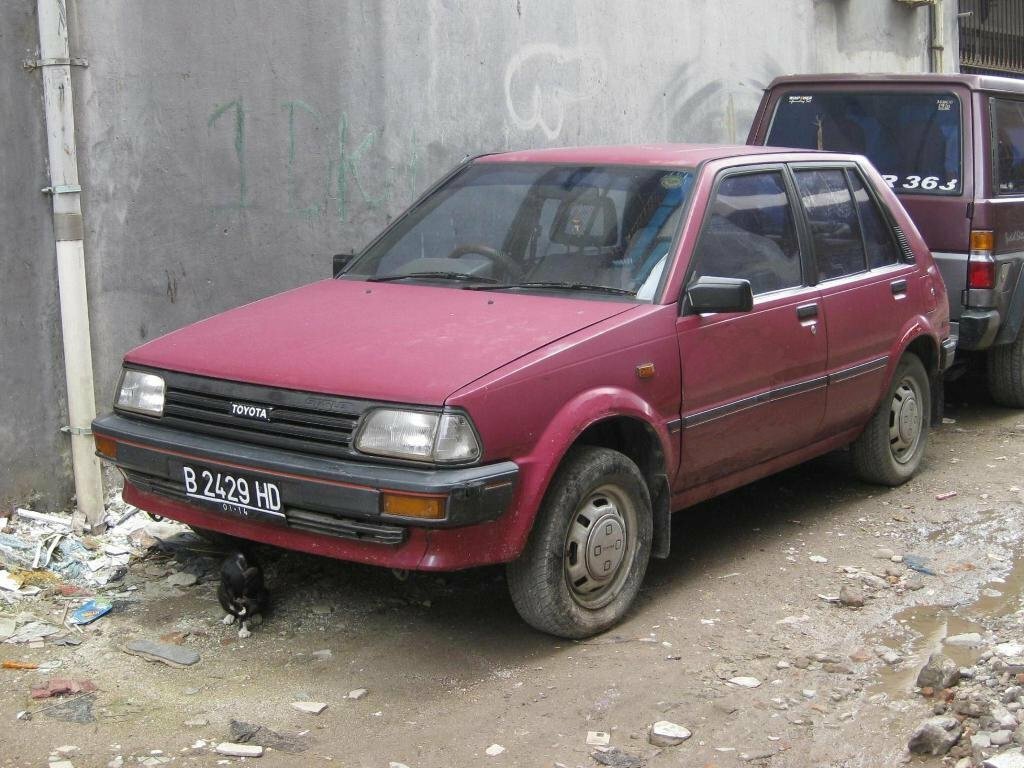Toyota Starlet III (P70) Хэтчбек 5 дв.