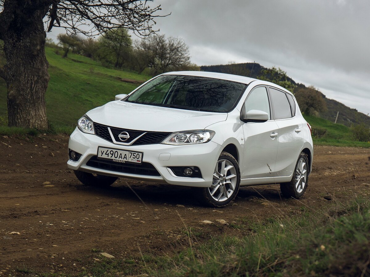 Nissan Tiida II