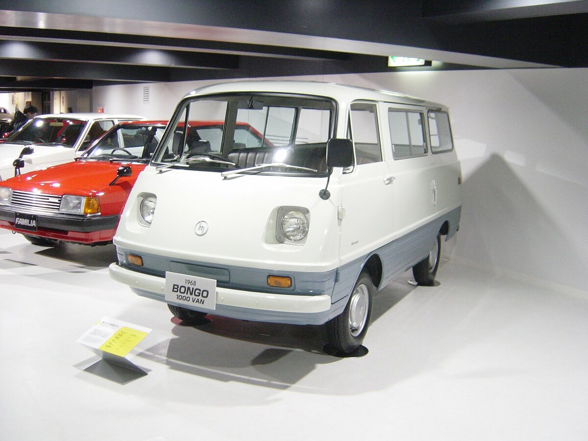 Mazda Bongo I Минивэн
