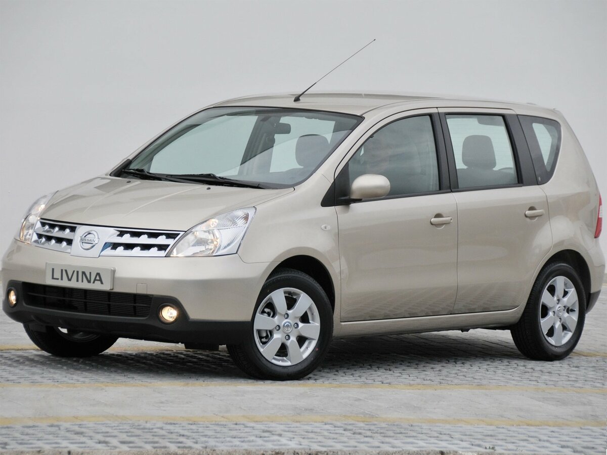 Nissan Livina I Минивэн