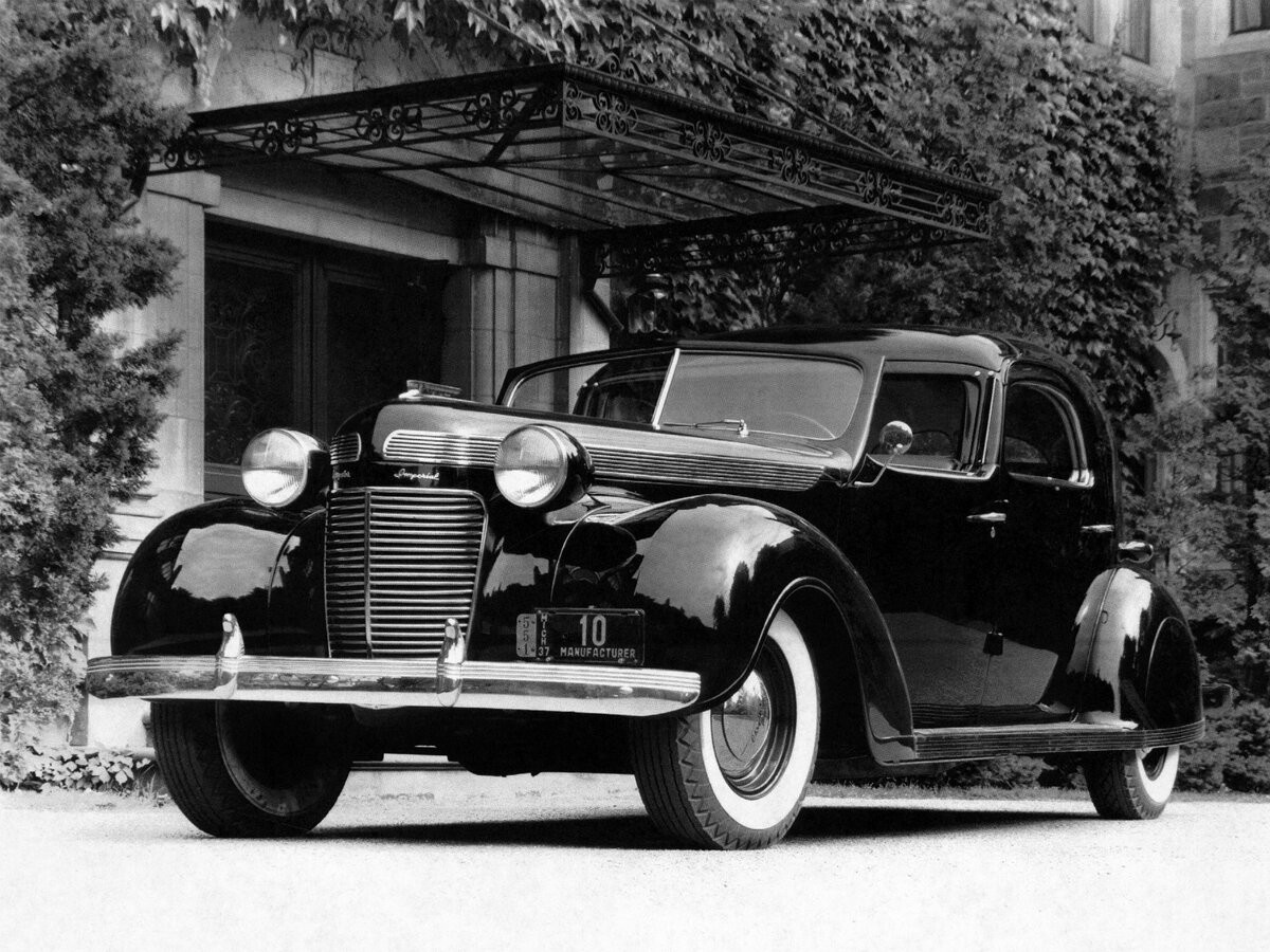 Chrysler Imperial IV Седан