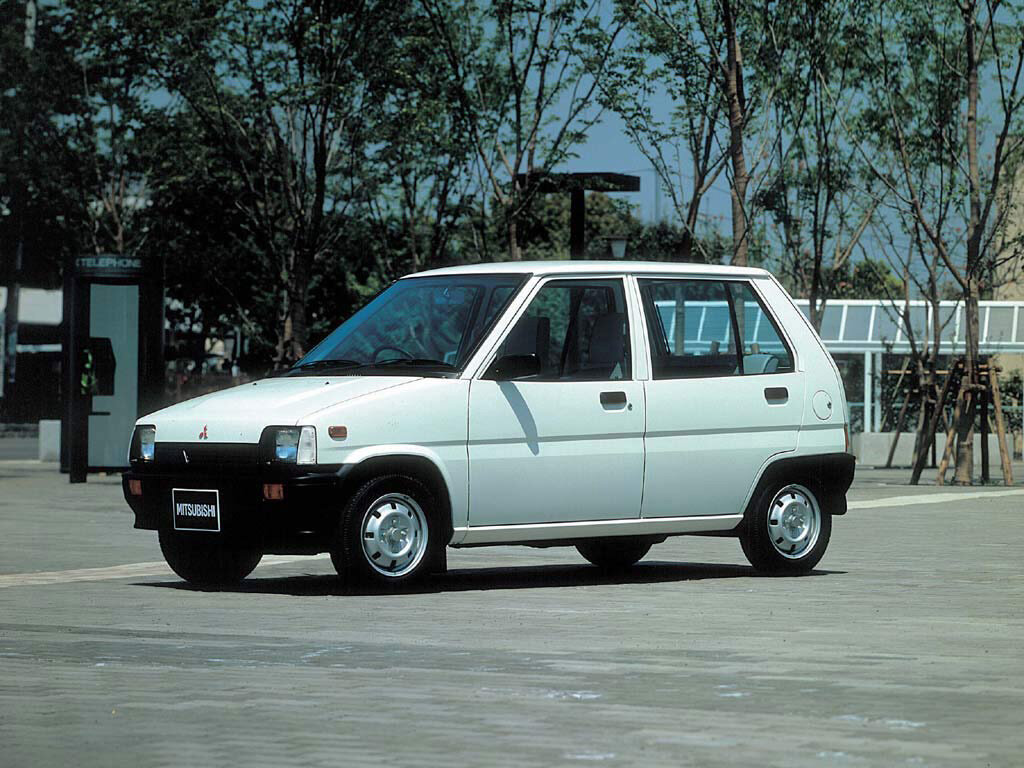 Mitsubishi Minica V Хэтчбек 5 дв.