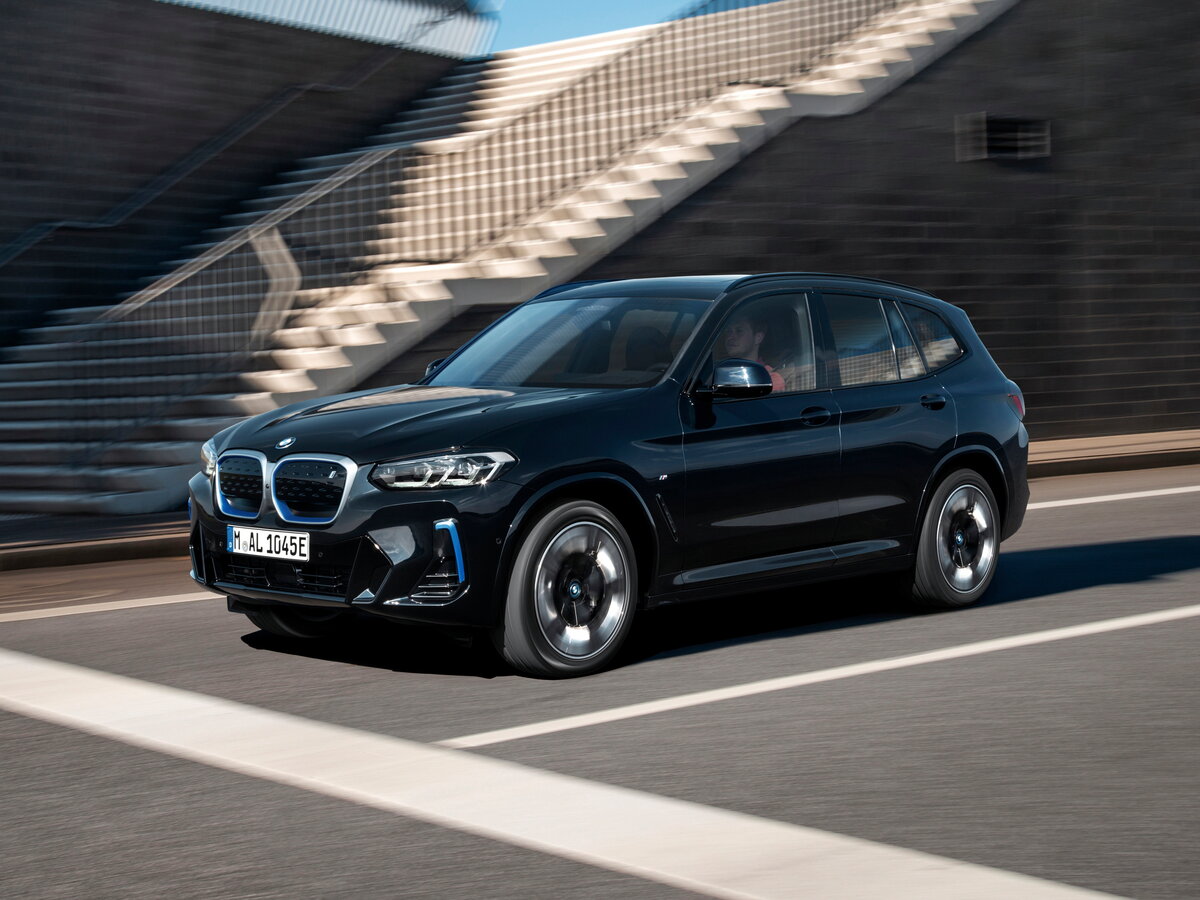 BMW iX3 I (G08) Рестайлинг