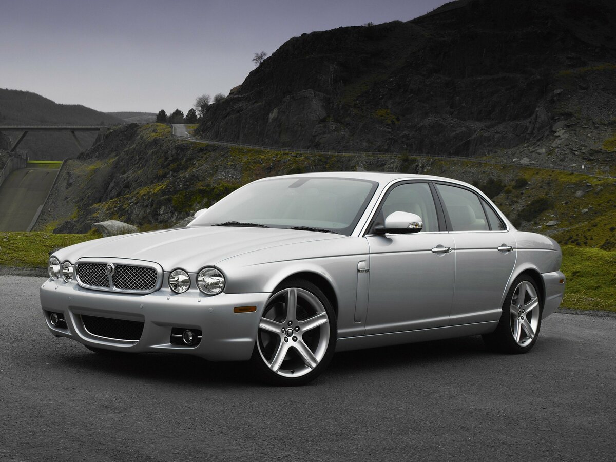 Jaguar XJ III (X350/X358) Седан
