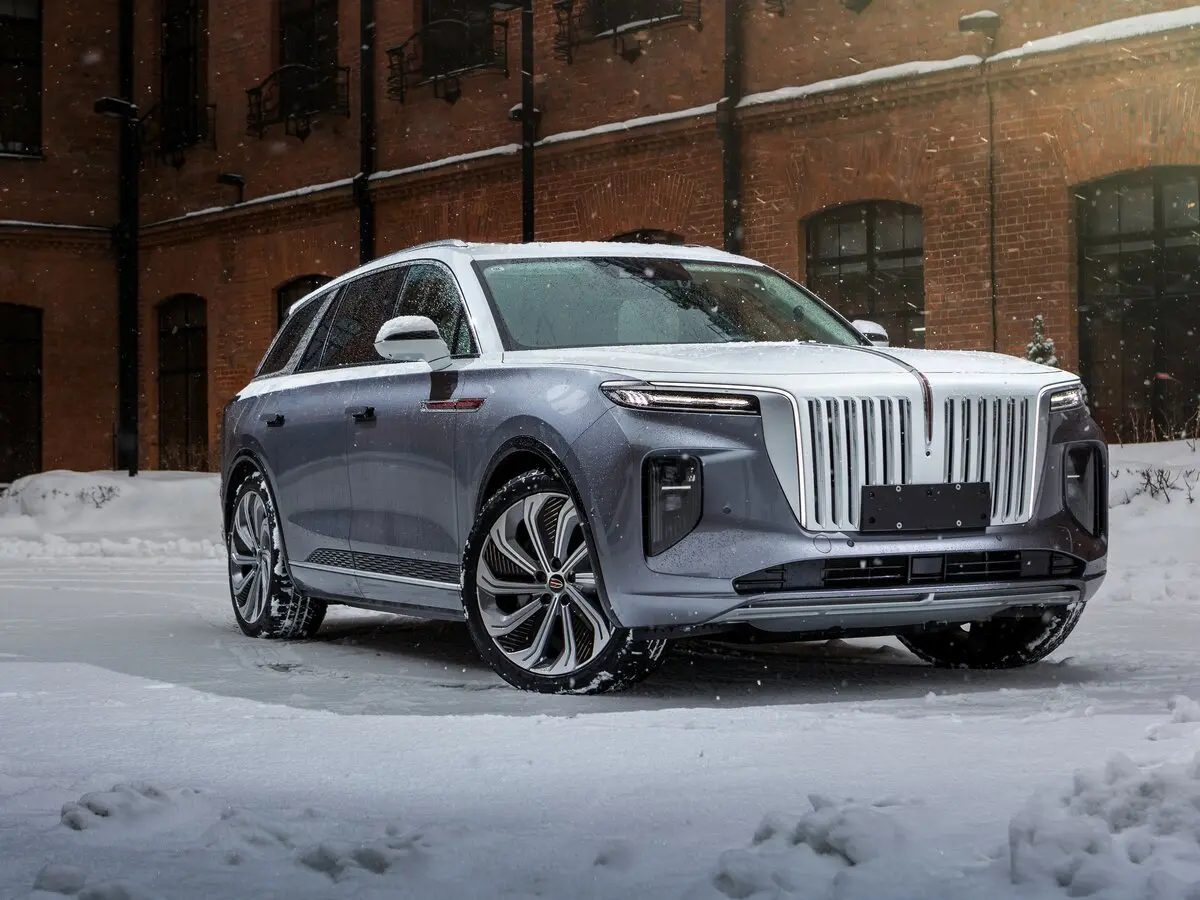 Hongqi E-HS9