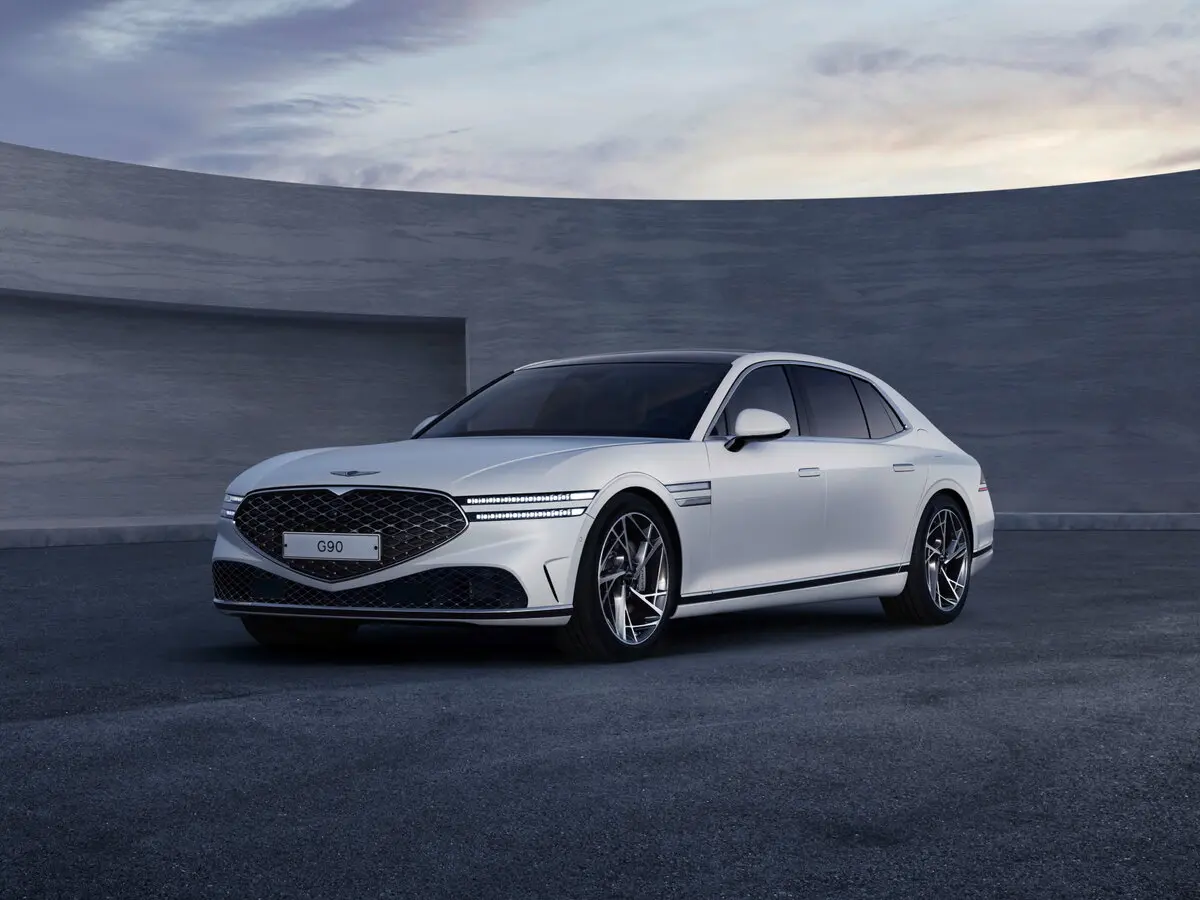 Genesis G90
