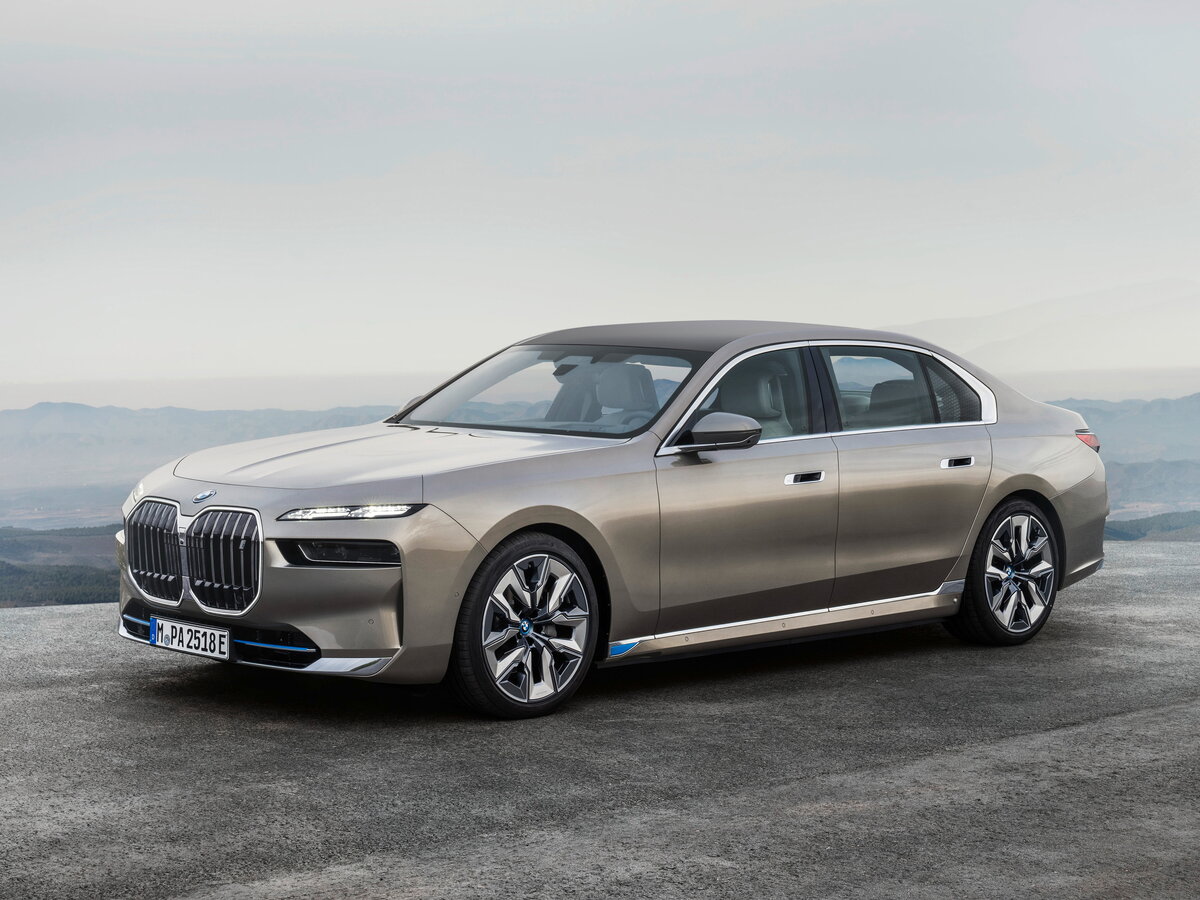BMW i7 I (G70)