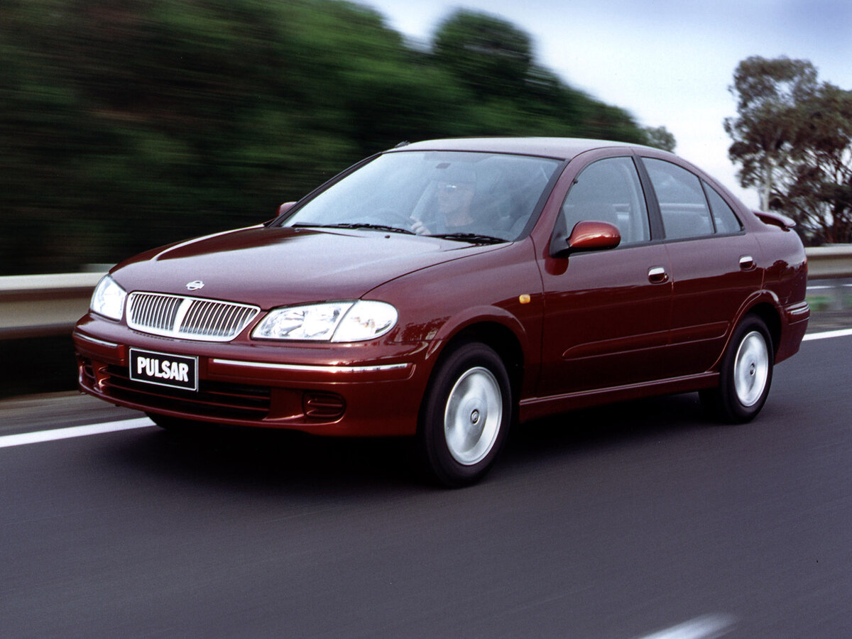 Nissan Pulsar N16 Седан