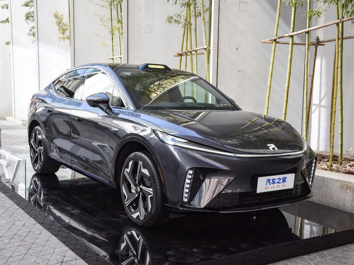 Rising Auto R7 2022 – н.в.