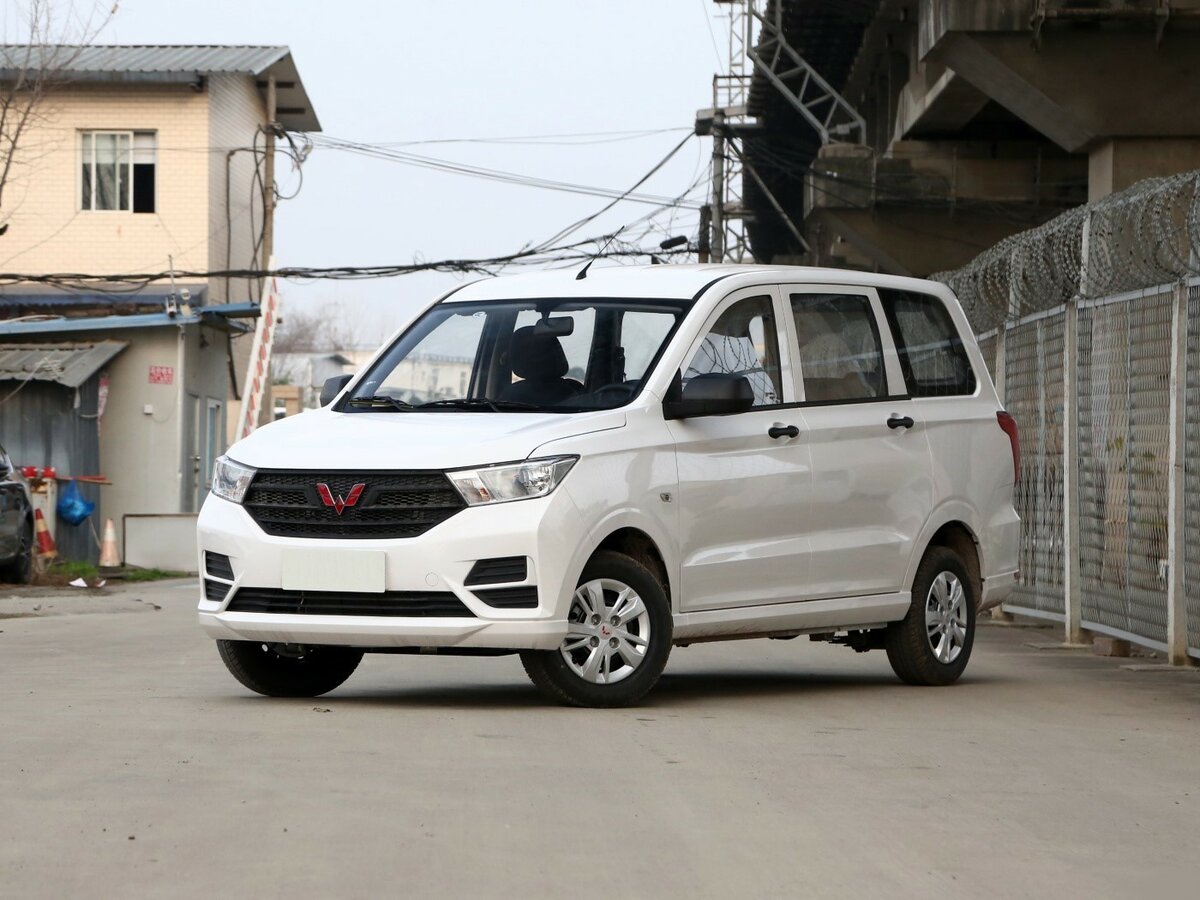 Wuling Hongguang S 2018 – н.в.