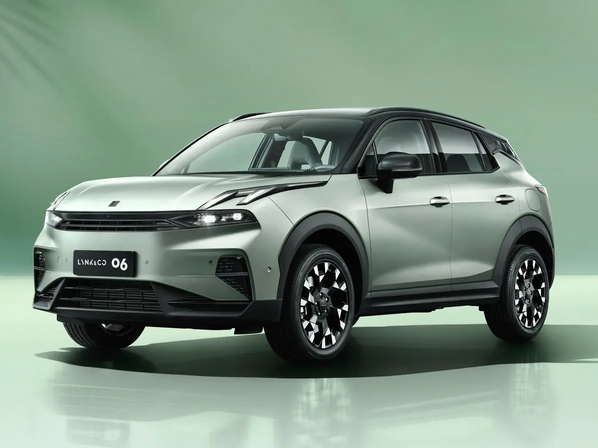 Lynk & Co 06