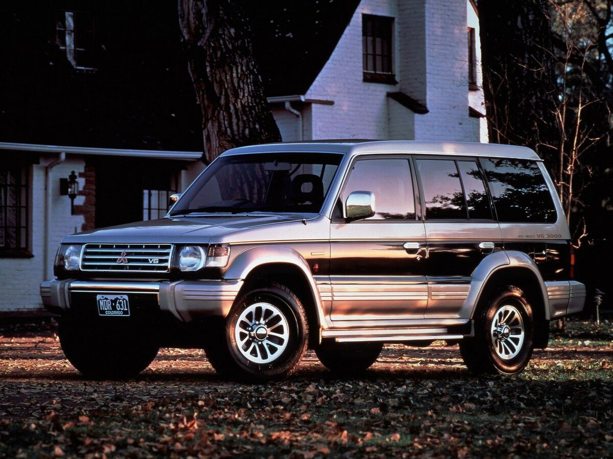Mitsubishi Pajero II Внедорожник 3 дв.
