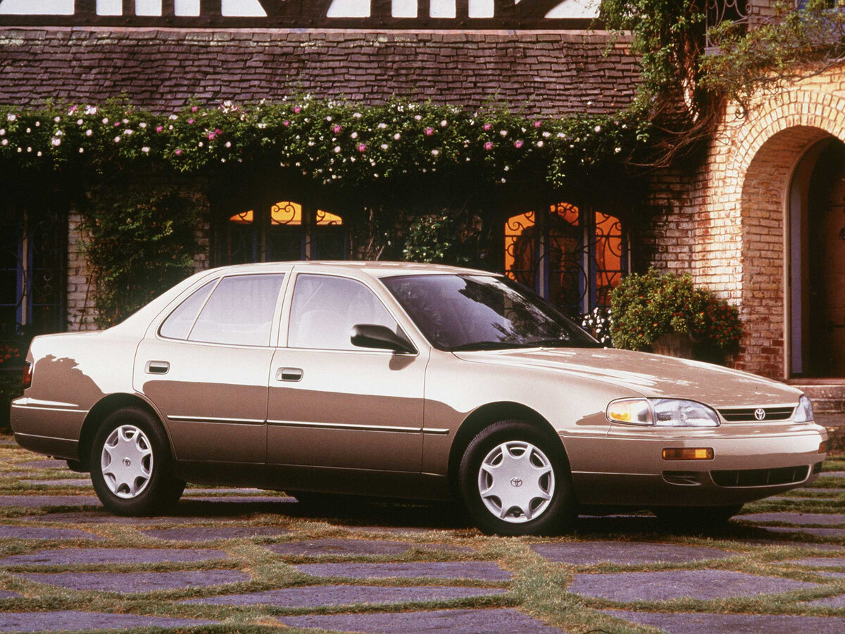 Toyota Camry III (XV10) Седан