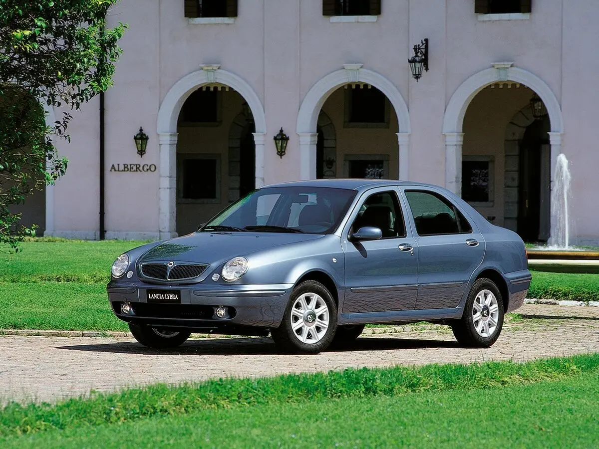 Lancia Lybra
