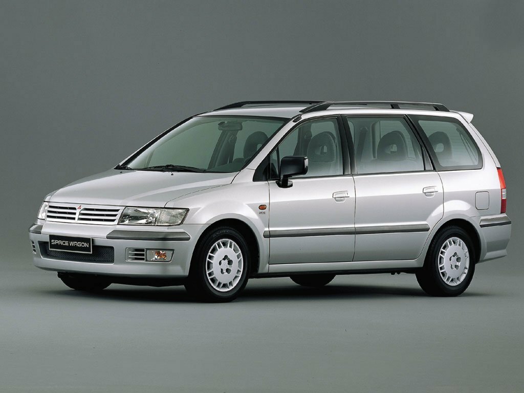 Mitsubishi Space Wagon III