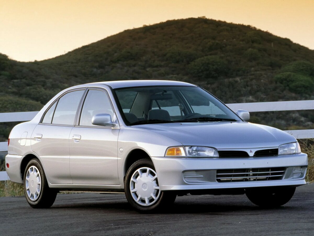 Mitsubishi Mirage V Купе Asti