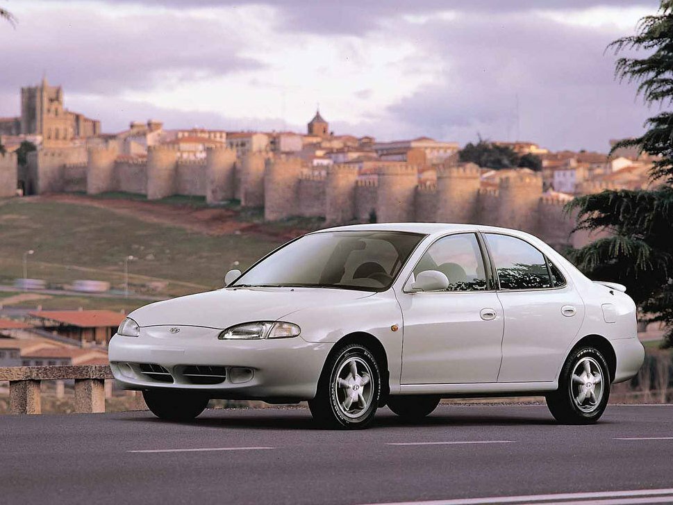 Hyundai Lantra II Седан