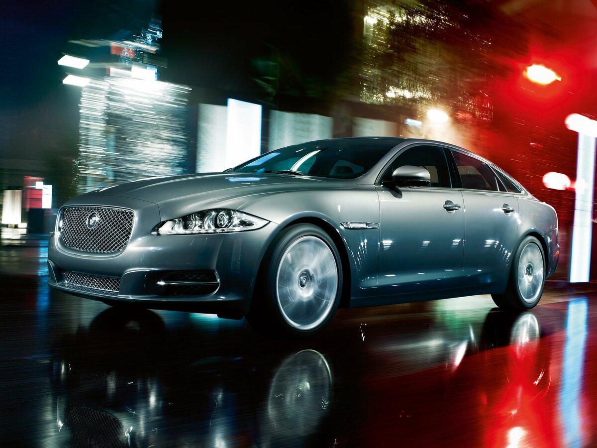 Jaguar XJ IV (X351) Седан