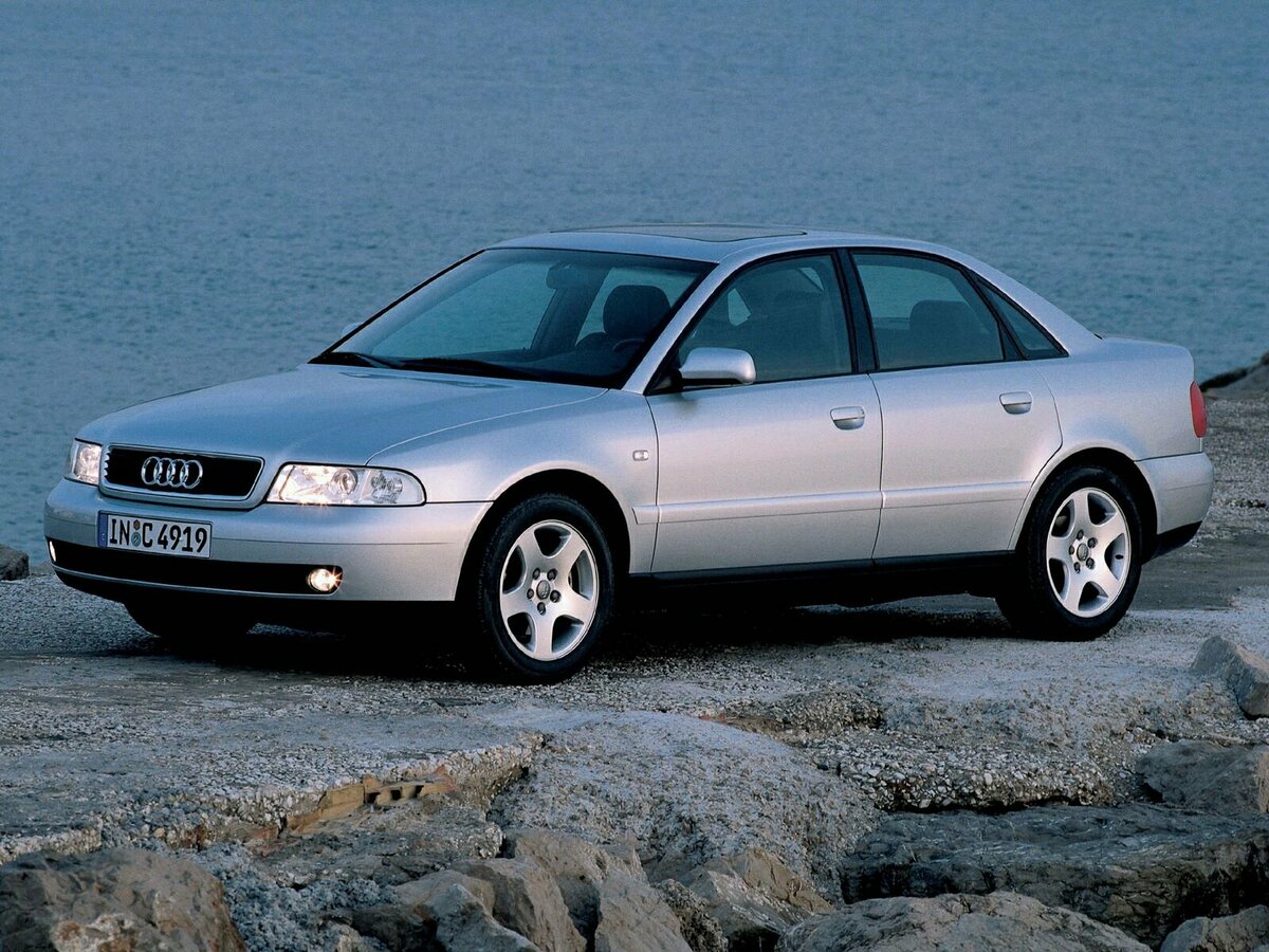 Audi A4 I (B5) Рестайлинг Универсал 5 дв.