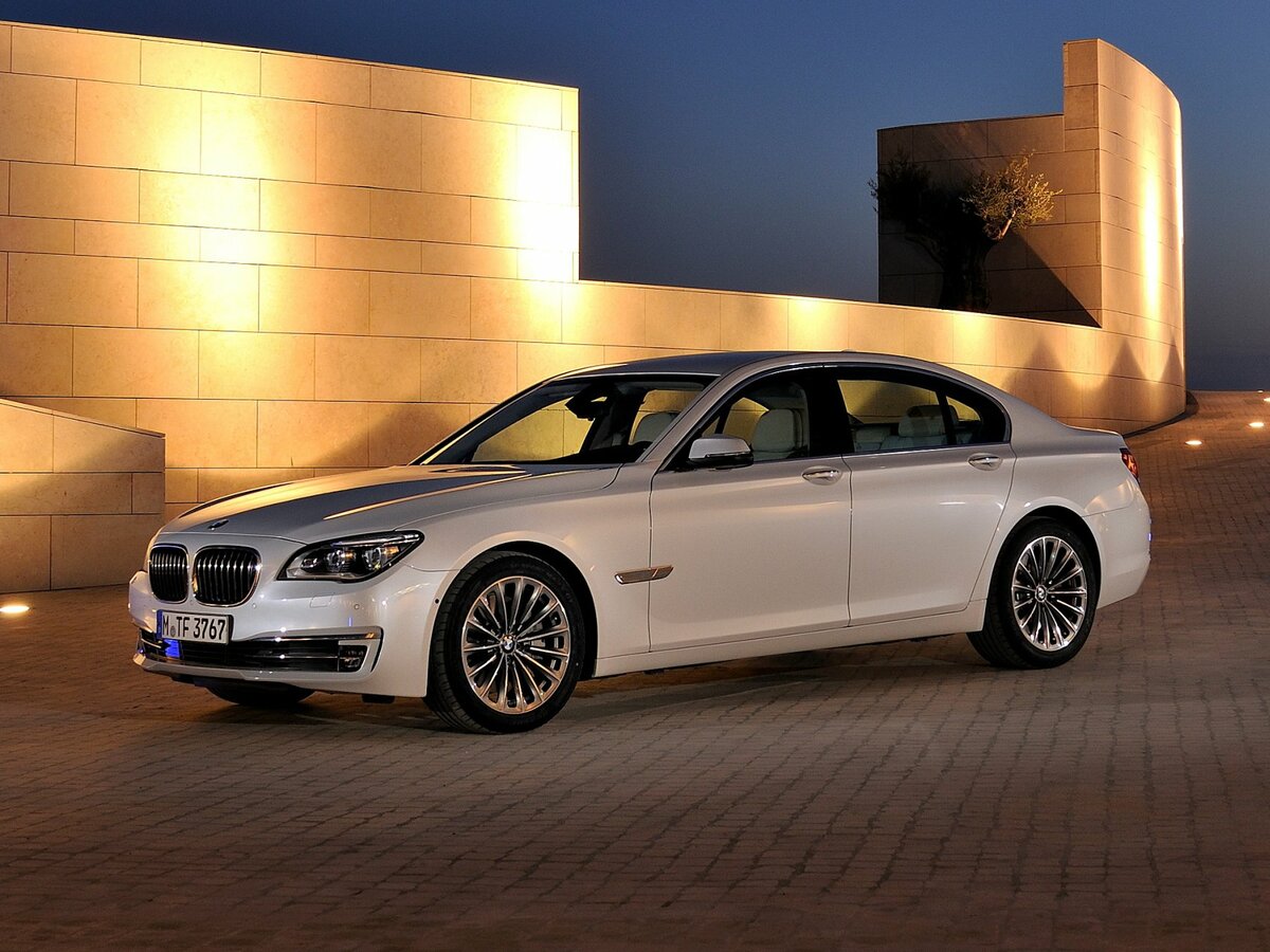 BMW 7 серии V (F01/F02/F04) Рестайлинг Седан