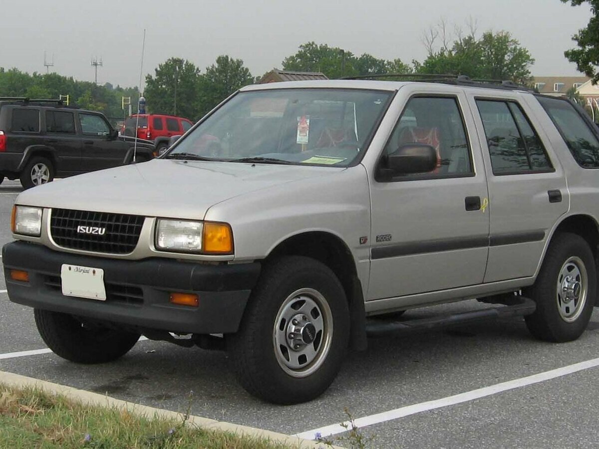 Isuzu Wizard II