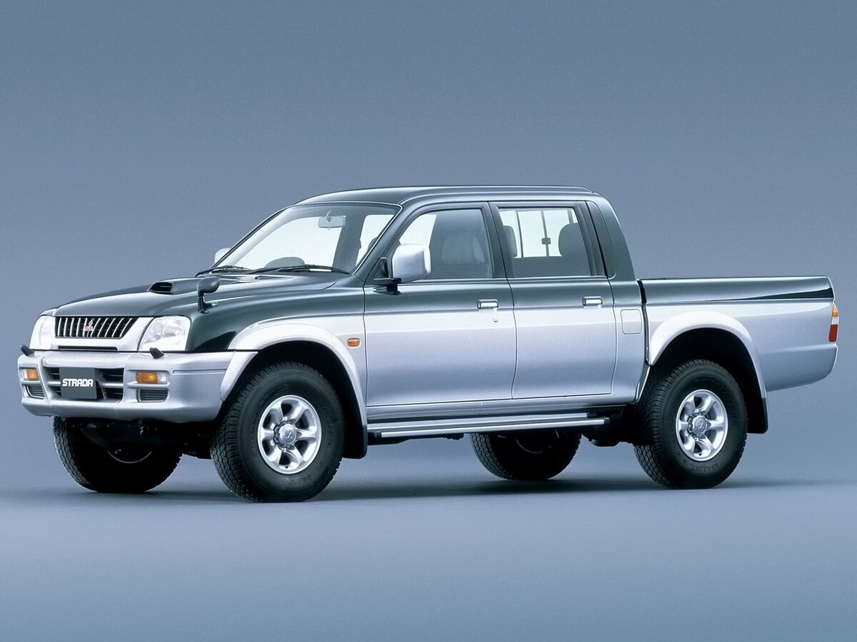 Mitsubishi Strada II