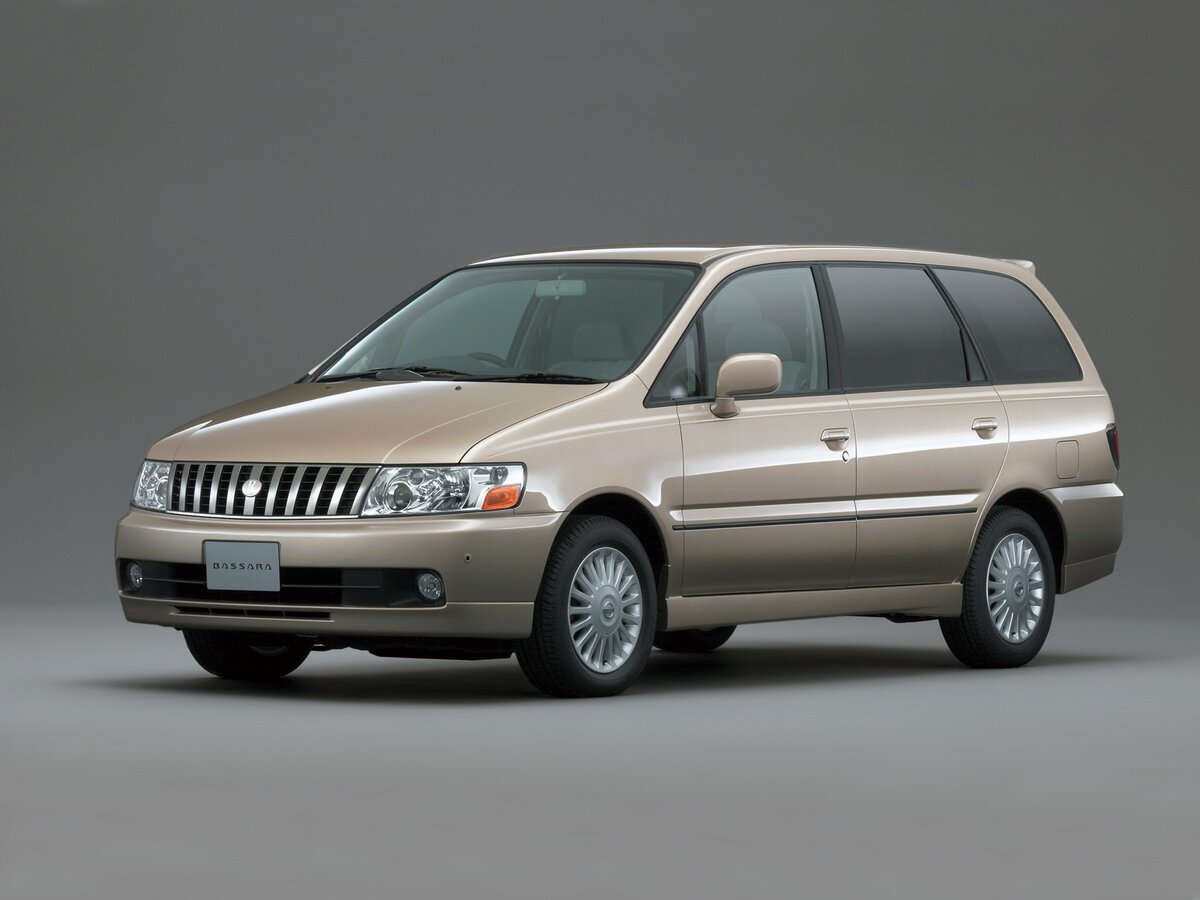 Nissan Bassara 1999 – 2003