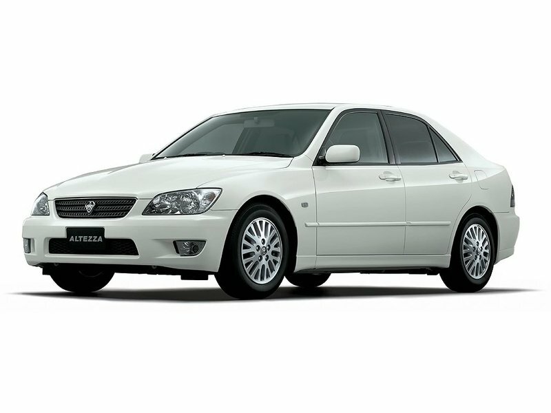 Toyota Altezza 1998 – 2005 Седан