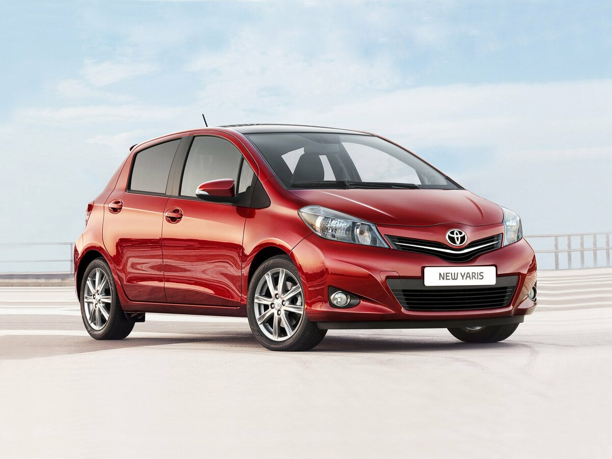 Toyota Yaris III Хэтчбек 5 дв.